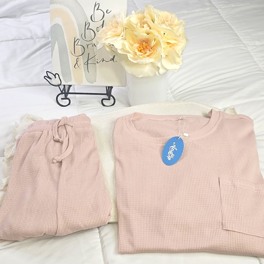 Pink Pajama Set Loungewear Elegant wear Vacation Resort wear - Picture 7 of 11